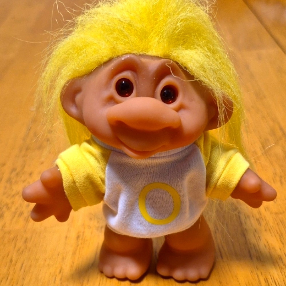 Yellow and Brown Vintage-Style Troll Doll - Picture 5 of 6